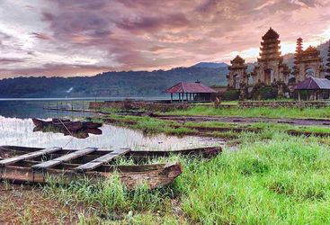 Puru Ulun Danua Bratan, Bali