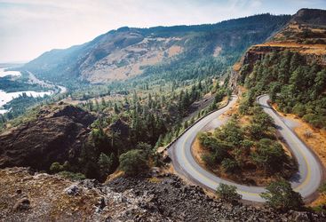 Rowena Crest road in Oregon