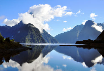 milford sound fiordland new zealand