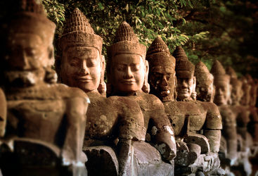 cambodian culture statues