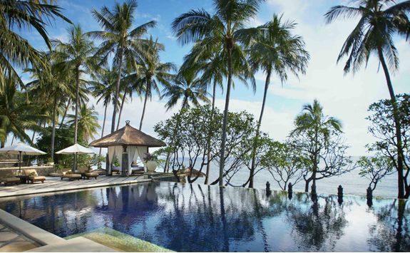 spa village tembok swimming pool