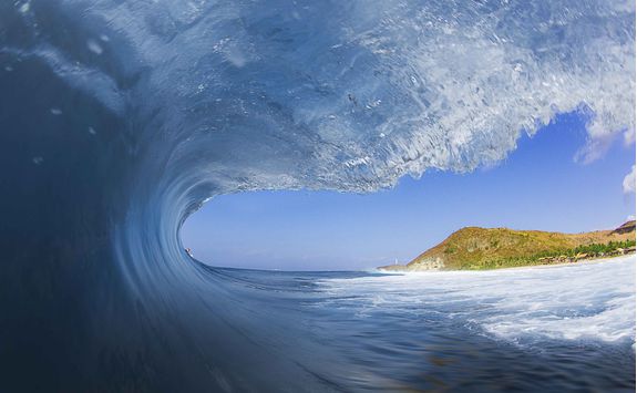 waves sanur
