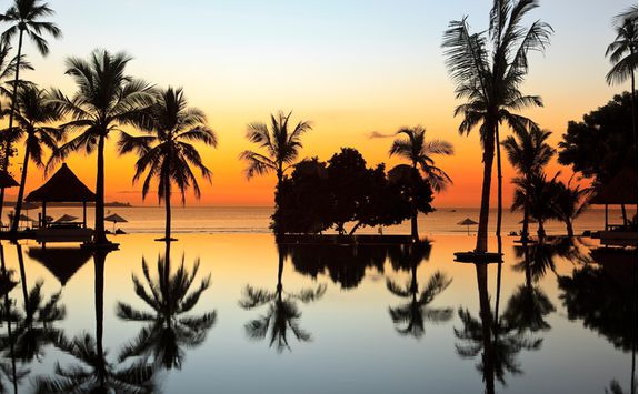 Lombok sunset by a pool