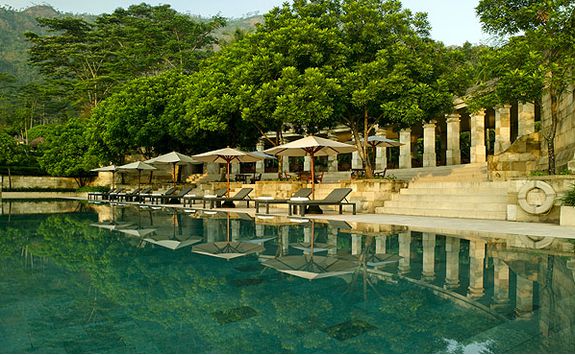 amanjiwo pool