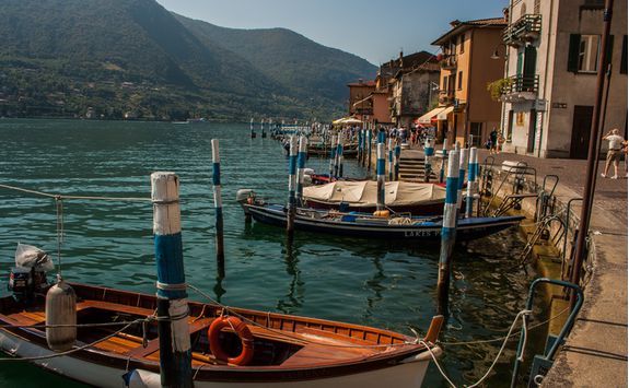 lake iseo boats
