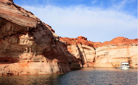 Image of a boat on a lake