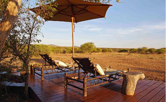 Relaxing, Madikwe Game Reserve