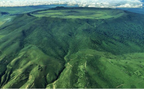 olmoti crater ngorongoro
