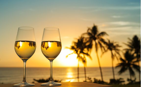 Enjoy drinks on the beach