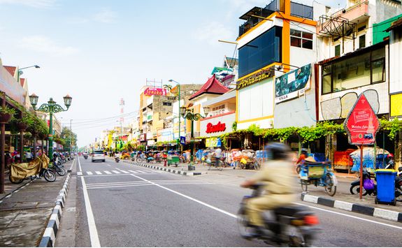 The busy streets in Yogykarta