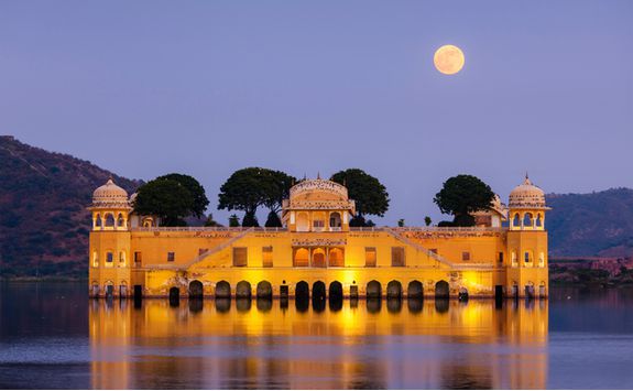 Jaipur floating palace