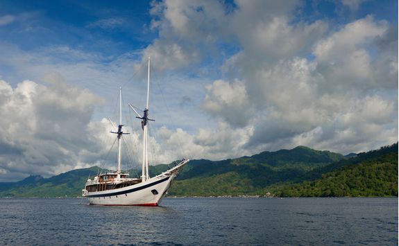 A traditional Phinisi Schooner boat