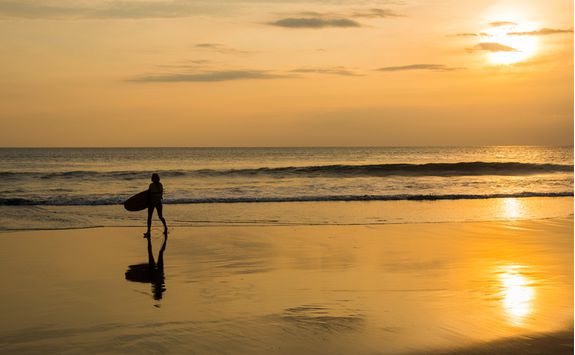 Seminyak surf beach