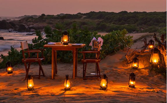 chena huts beach dining