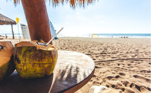 bali_beach_coconut_cocktail
