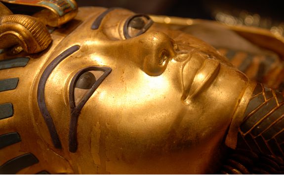 death_mask_tutankhamun_cairo
