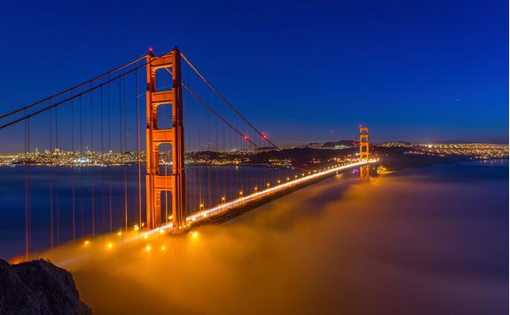 golden_gate_bridge_at_night