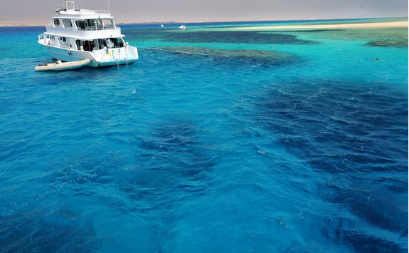 dive_boat