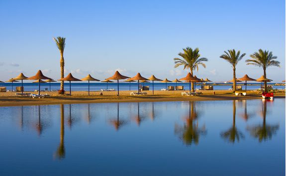 hurghada_beach_and_red_sea