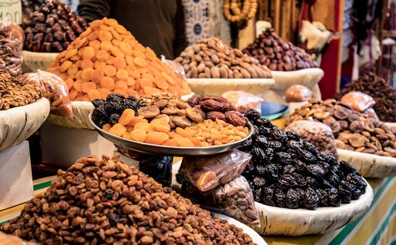 dates nuts stall