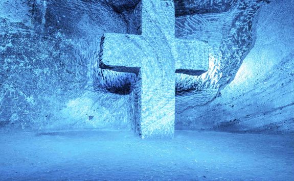 Cross in the Salt Cathedral