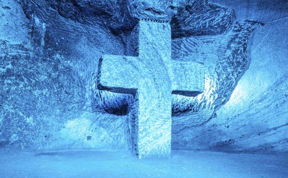 Cross in the Salt Cathedral