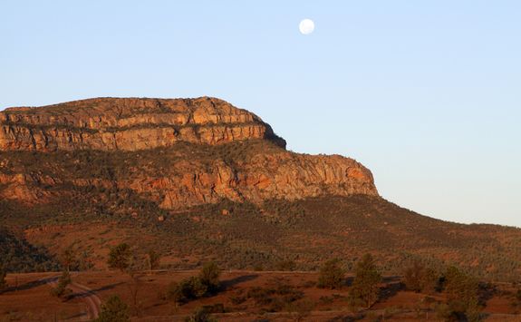 Wilpena Pound moonlit