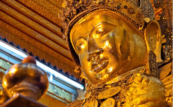 Mandalay Buddha