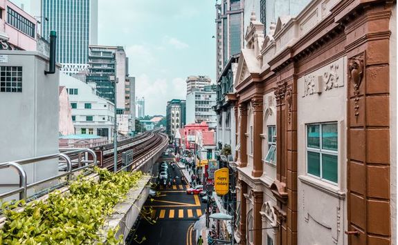 Train through the city