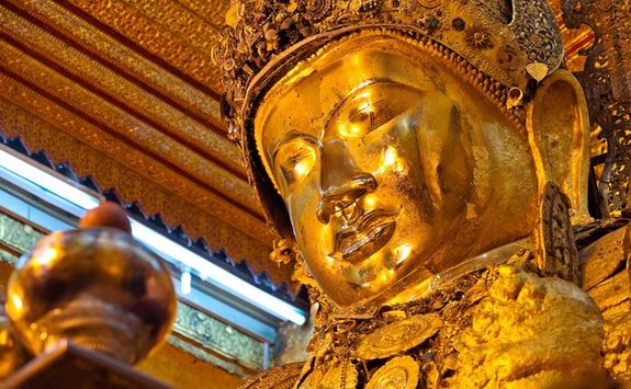 Mmandalay Buddha