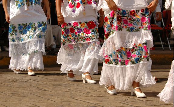 Mexican folklore dancers
