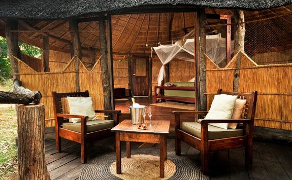 Lodge decking