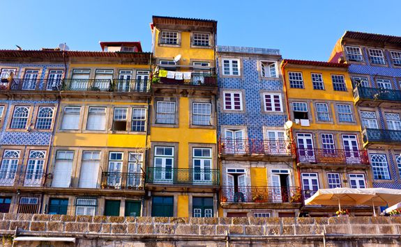 traditional houses in Porto