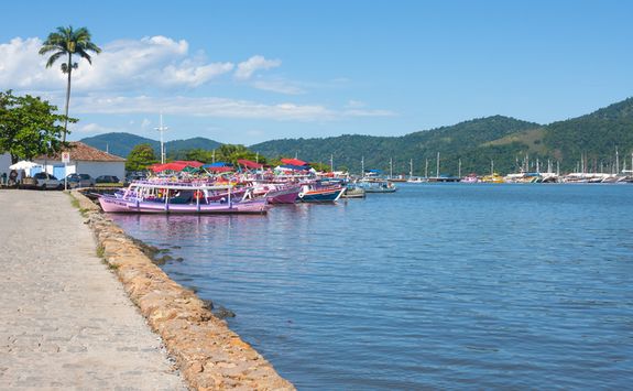 Paraty port
