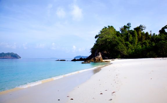 Pristine sand on Wa Ale Island