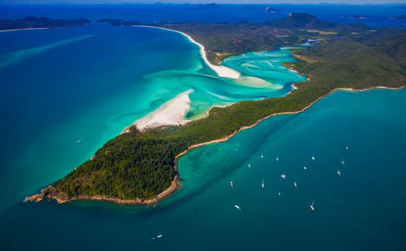 aerial-view-hamilton-island