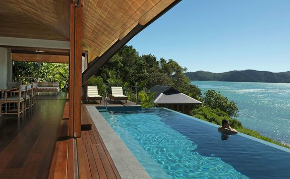swimming-pool