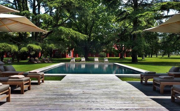 outdoor swimming pool