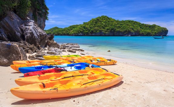 Koh Samu kayaks on the beach