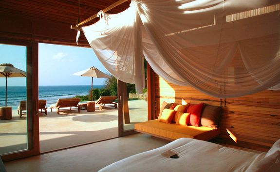 Bedroom villa at Six Senses Con Dao