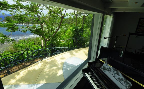 Piano in a Studio