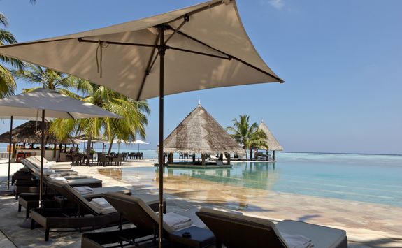 Pool bar at Kuda Huraa