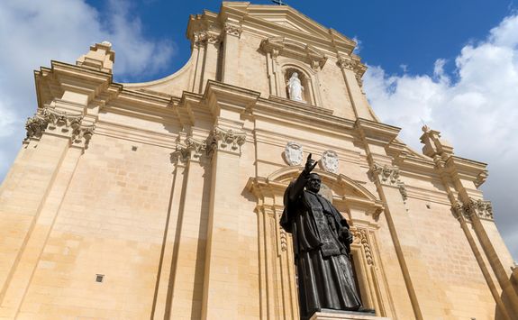 Cittadella Cathedral entrance