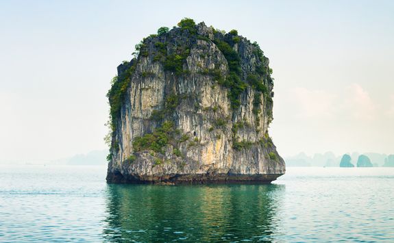 halong bay rock