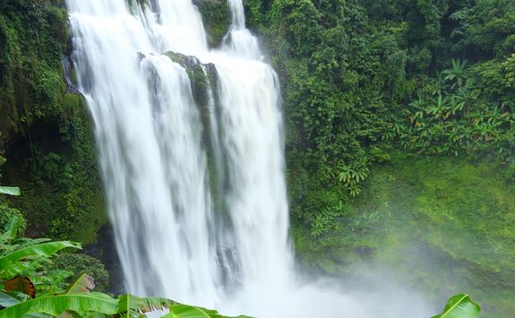 tad yuang waterfall
