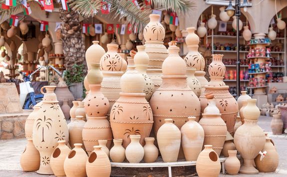 Market Nizwa terracotta pots