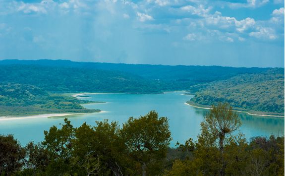 Yaxha Lagoon