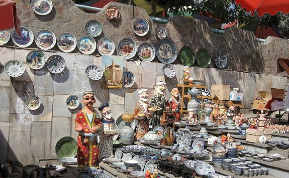 ceramic market in Tashkent