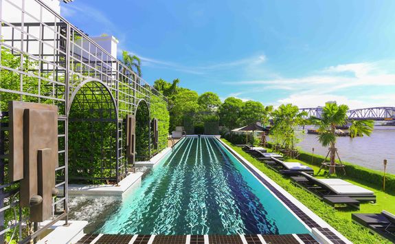 The Siam Main swimming pool