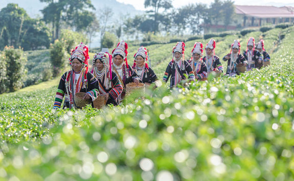 akha women